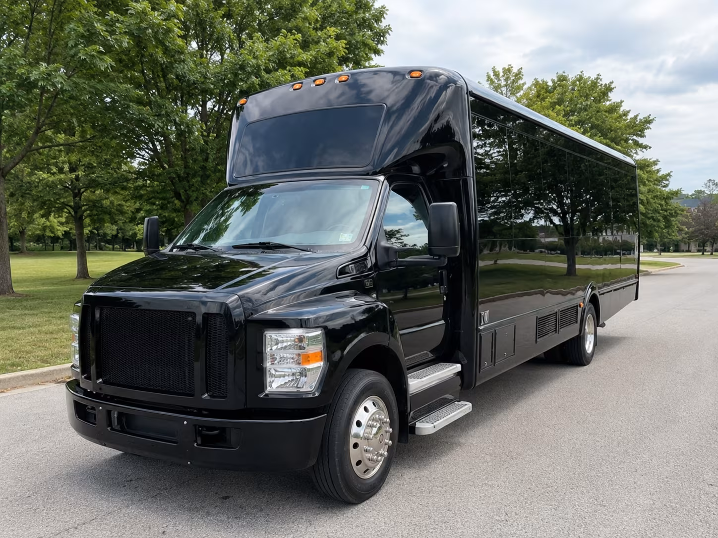 bachelor and bachelorette party buses in clarksville