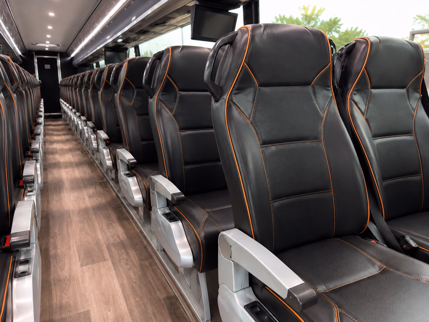 clarksville parking shuttle and park and ride bus rentals