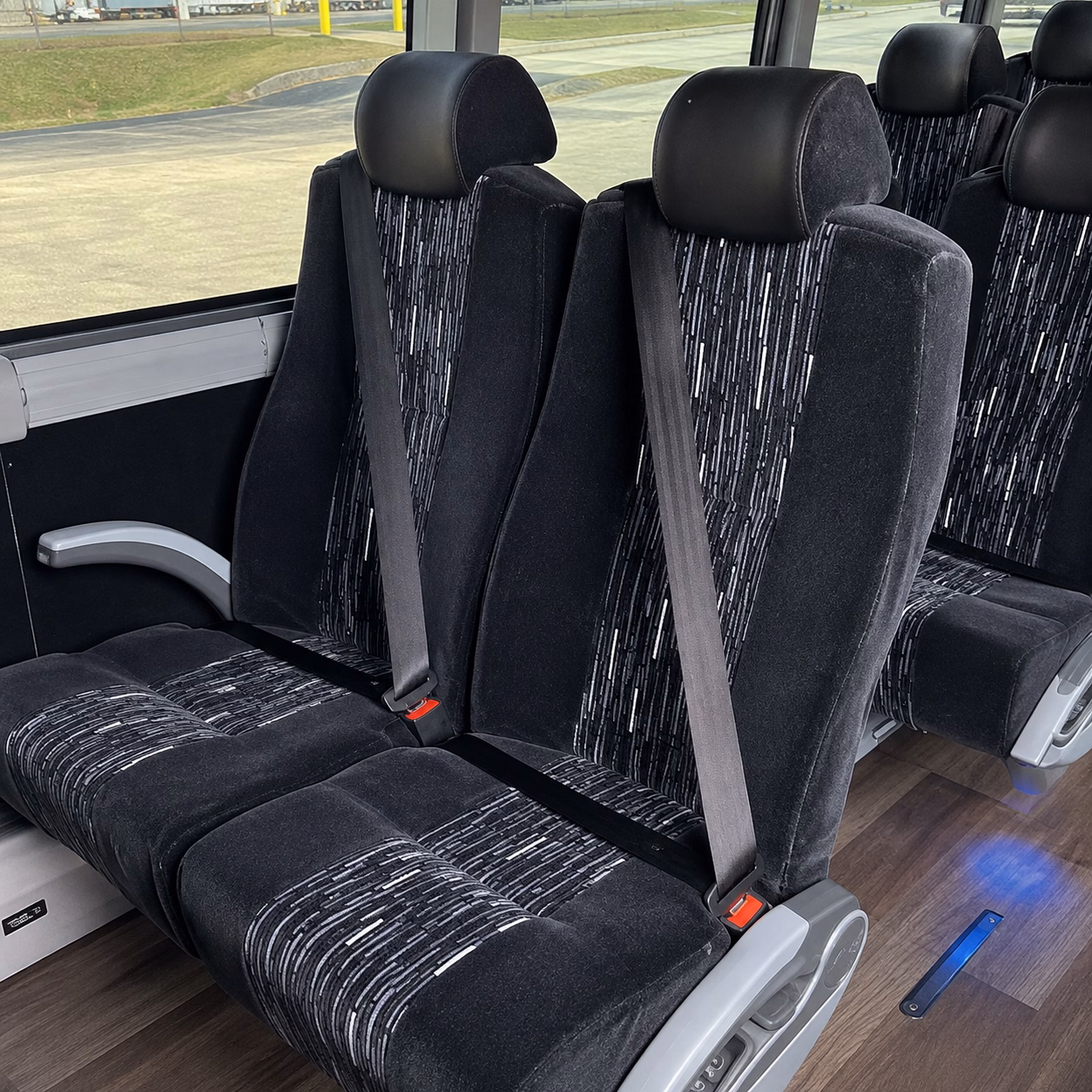 private charter buses for layovers in clarksville