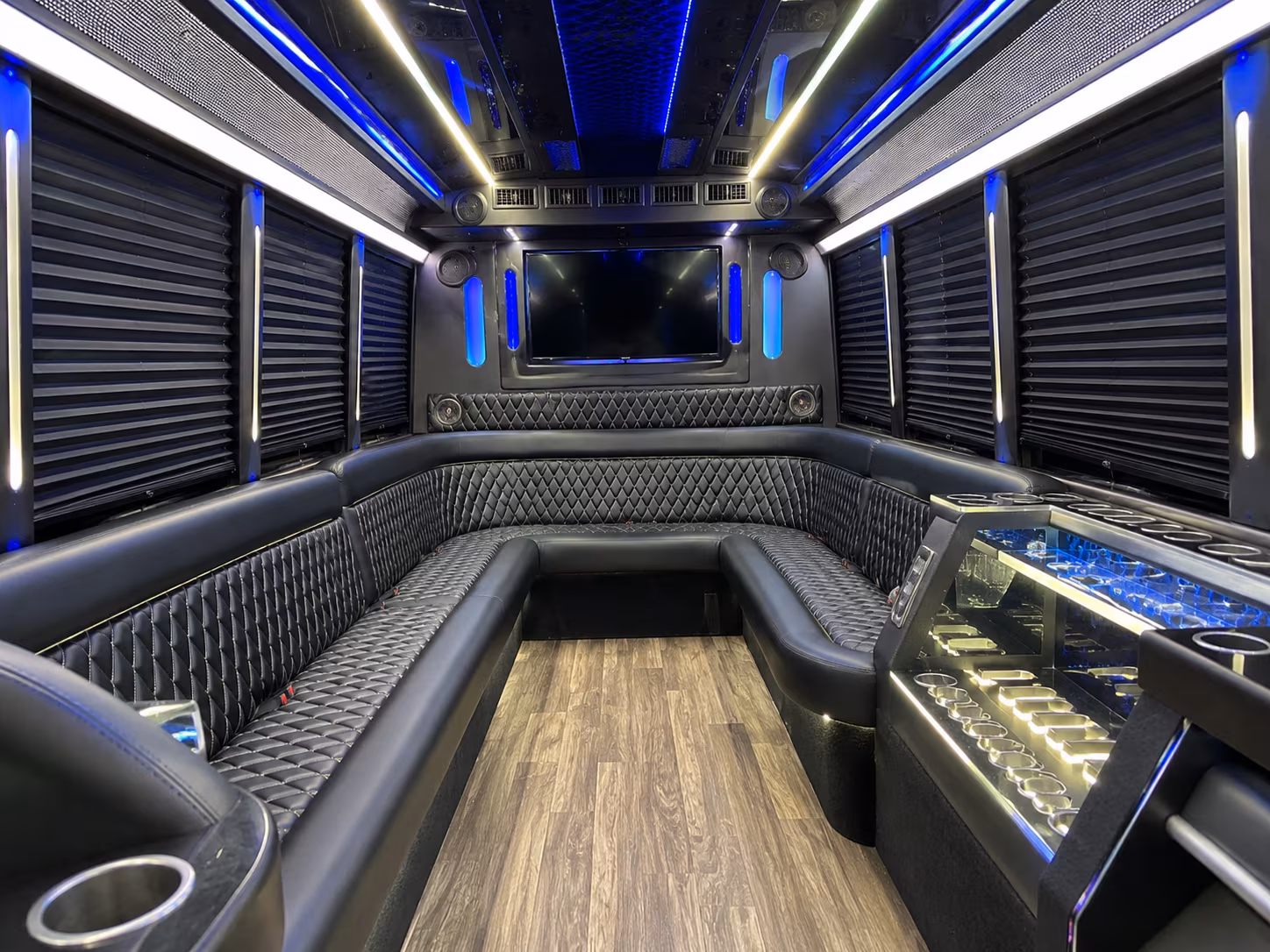 rent a clarksville prom party bus or charter bus today